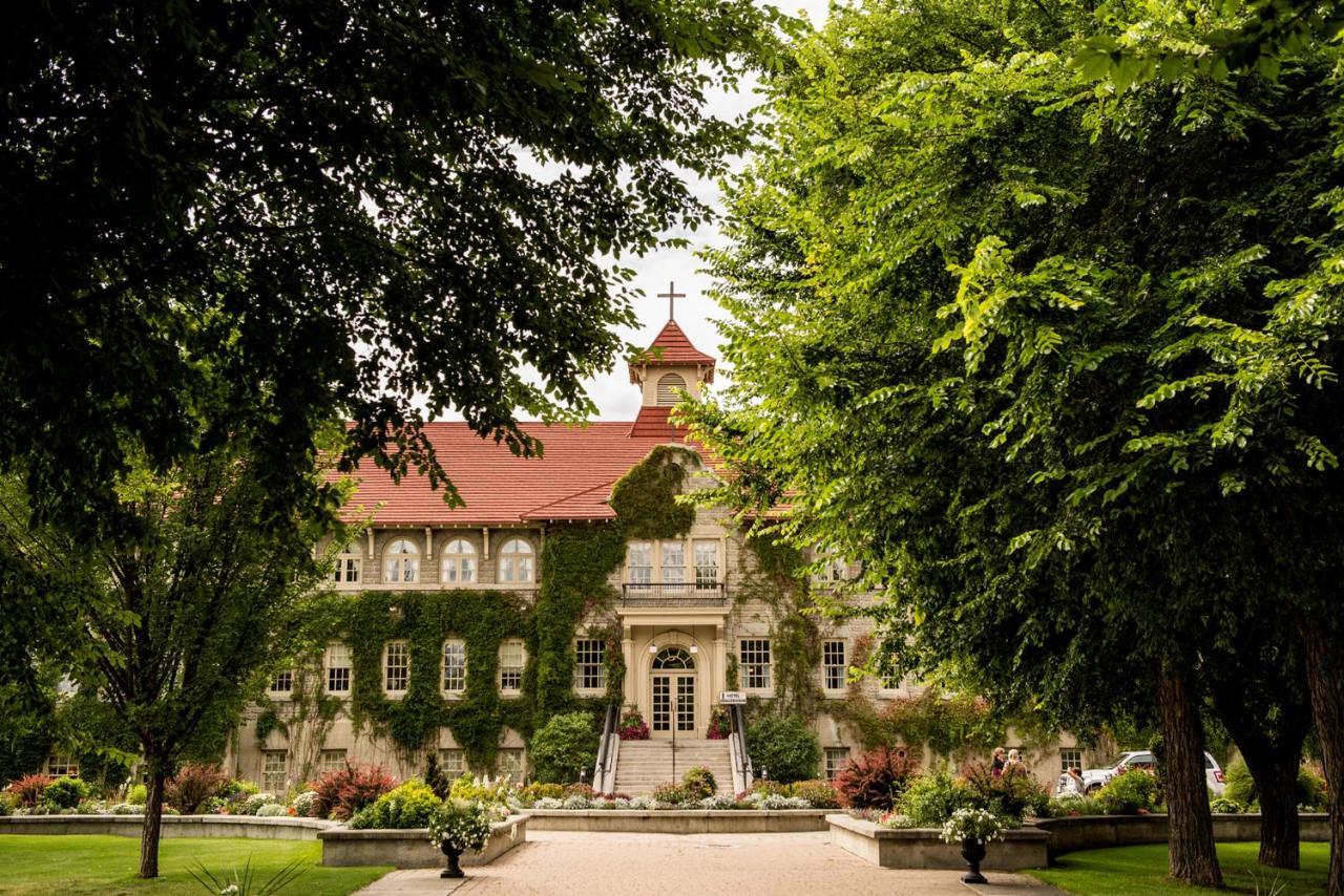 St. Eugene Golf Resort&Casino Cranbrook Exterior foto